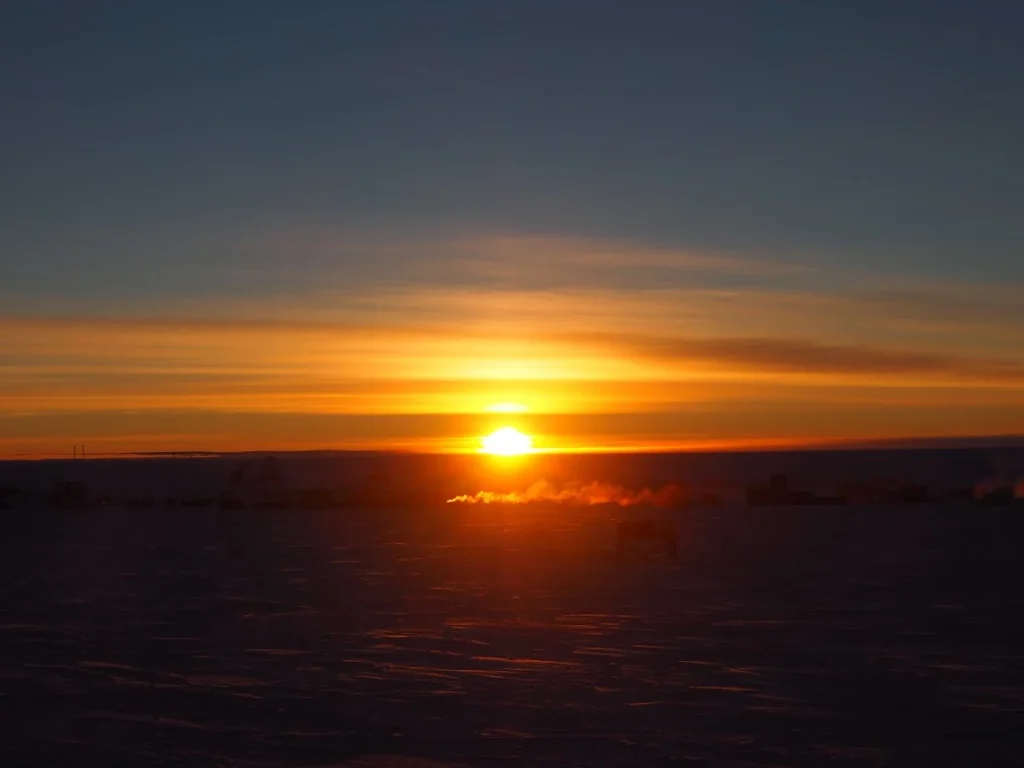 Sundown at South Pole